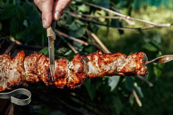 Zarabianie na jedzeniu: jak otworzyć własną przyczepę gastronomiczną?